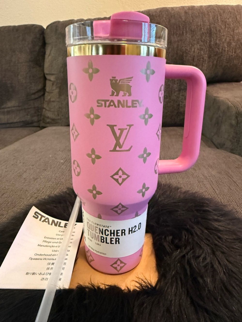 Stanley Quencher H2.0 40oz Tumbler Pink Monogram Style
NOT FOR SALE